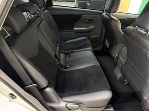 Лифтбек Toyota Prius 2014 года, 1199000 рублей, Красноярск