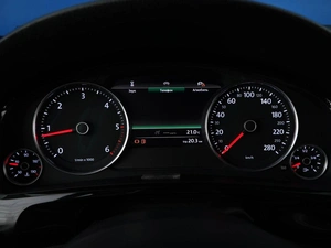 Внедорожник Volkswagen Touareg 2012 года, 1699777 рублей, Москва