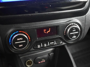 Седан Kia Rio 2014 года, 819100 рублей, Казань