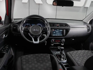 Седан Kia Rio 2019 года, 1399000 рублей, Тюмень