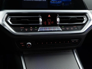 Седан BMW 3 серия 2019 года, 3499050 рублей, Москва