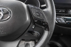 Внедорожник Toyota C-HR 2020 года, 2799000 рублей, Барнаул