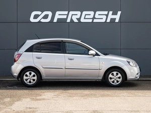 Хетчбэк Kia Rio 2011 года, 750000 рублей, Краснодар