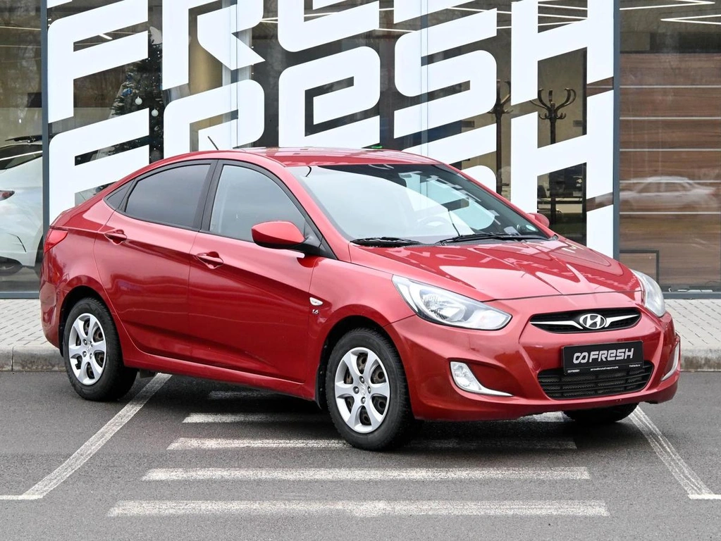 Седан Hyundai Solaris 2013 года, 949000 рублей, Волгоград