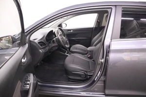 Седан Hyundai Solaris 2024 года, 1950000 рублей, Клинцы