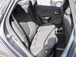 Седан Kia Rio 2017 года, 1350000 рублей, Краснодар