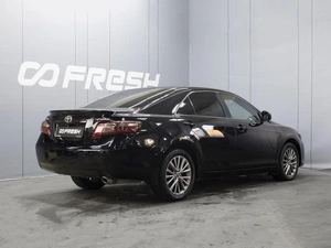 Седан Toyota Camry 2010 года, 1690000 рублей, Омск