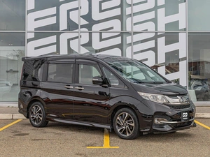 Минивэн Honda Stepwgn Spada 2016 года, 2320000 рублей, Краснодар