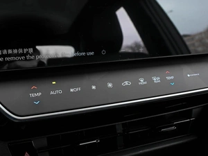 Седан Toyota Camry 2024 года, 4200000 рублей, Волгоград