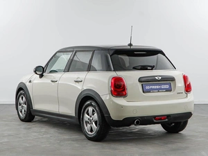 Хетчбэк MINI Cooper 2017 года, 1479050 рублей, Москва