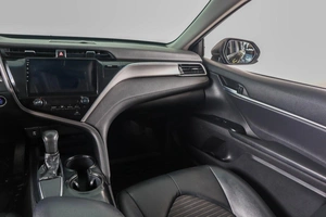 Седан Toyota Camry 2018 года, 2739000 рублей, Пермь