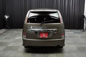 Минивэн Toyota Isis 2011 года, 1149000 рублей, Красноярск