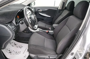 Седан Toyota Corolla 2012 года, 939000 рублей, Красноярск