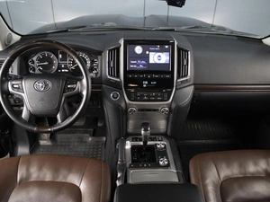 Внедорожник Toyota Land Cruiser 2019 года, 7420000 рублей, Омск