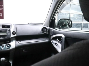 Внедорожник Toyota RAV4 2011 года, 1750000 рублей, Красноярск