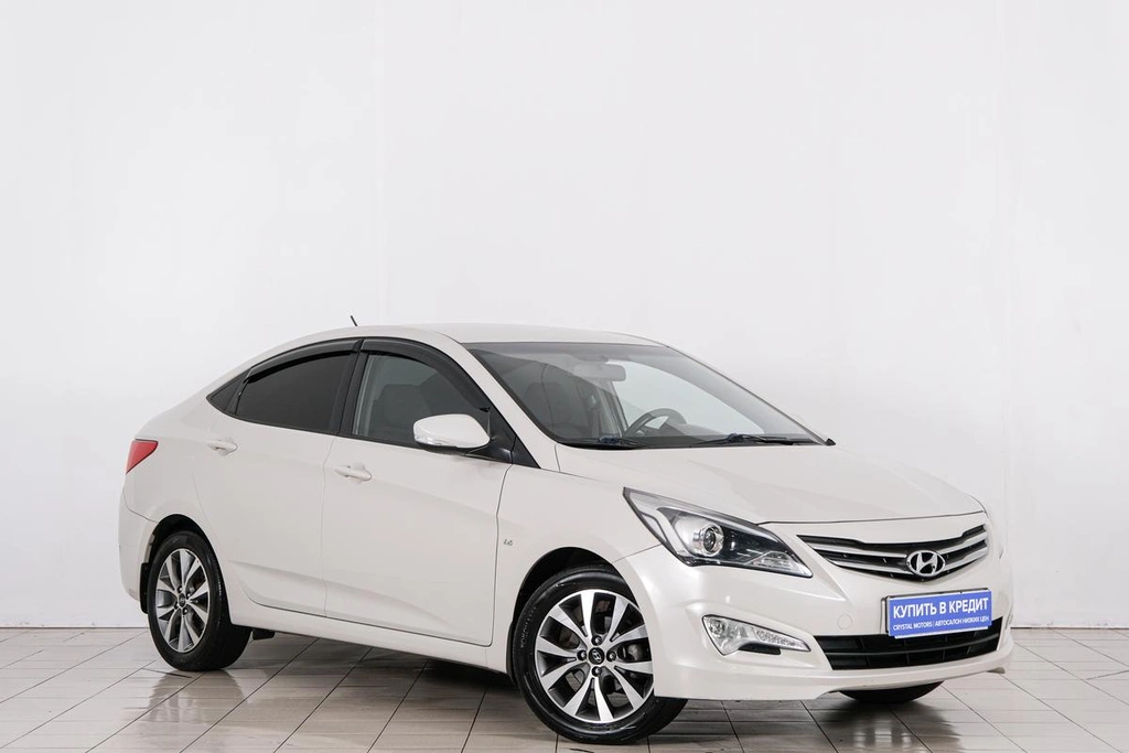Седан Hyundai Solaris 2015 года, 1199000 рублей, Красноярск