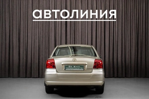 Седан Toyota Avensis 2008 года, 949000 рублей, Красноярск