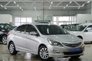 Седан Hyundai Solaris 2014 года, 919000 рублей, Омск