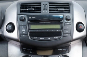 Внедорожник Toyota RAV4 2010 года, 1359000 рублей, Челябинск