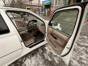 Седан Toyota Vista 2001 года, 600000 рублей, Абакан