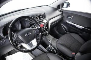 Хетчбэк Kia Rio 2013 года, 999000 рублей, Пермь