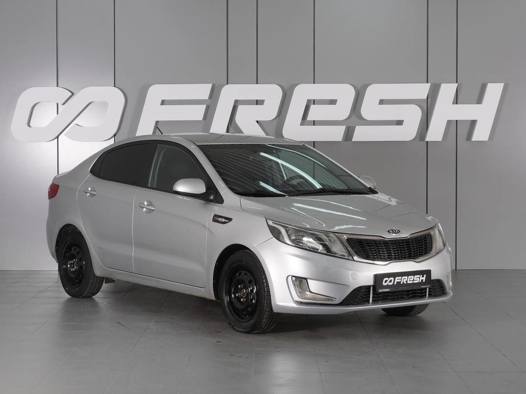 Седан Kia Rio 2013 года, 970000 рублей, Красный Пахарь
