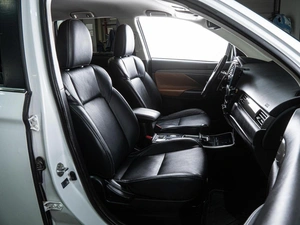 Внедорожник Mitsubishi Outlander 2019 года, 3559000 рублей, Волгоград