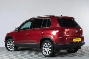 Внедорожник Volkswagen Tiguan 2011 года, 1229000 рублей, Челябинск