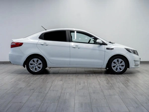 Седан Kia Rio 2014 года, 949000 рублей, Саратов