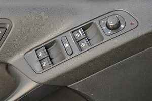 Внедорожник Volkswagen Tiguan 2012 года, 1259000 рублей, Челябинск