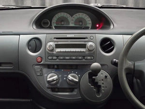 Минивэн Toyota Sienta 2005 года, 515000 рублей, Красноярск