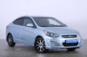 Седан Hyundai Solaris 2013 года, 899000 рублей, Омск