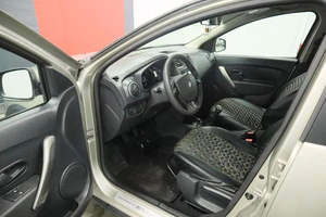 Хэтчбек Renault Sandero 2015 года, 860000 рублей, Курск
