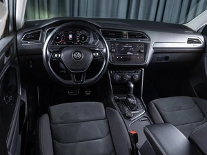Внедорожник Volkswagen Tiguan 2018 года, 2750000 рублей, Волгоград