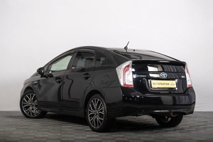 Лифтбек Toyota Prius 2013 года, 1249000 рублей, Томск