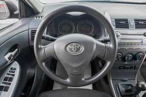 Седан Toyota Corolla 2007 года, 849000 рублей, Барнаул