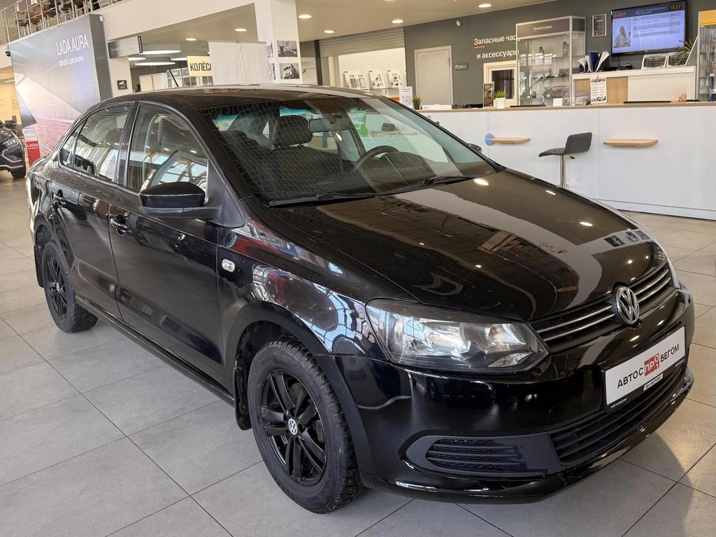 Седан Volkswagen Polo 2014 года, 915000 рублей, Орёл