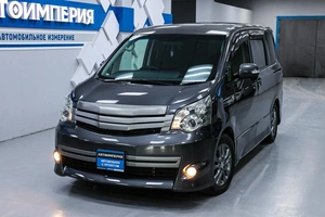 Минивэн Toyota Noah 2011 года, 1498000 рублей, Солонцы