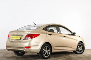 Седан Hyundai Solaris 2014 года, 1049000 рублей, Тюмень