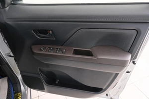 Хетчбэк Toyota Tank 2017 года, 899000 рублей, Красноярск