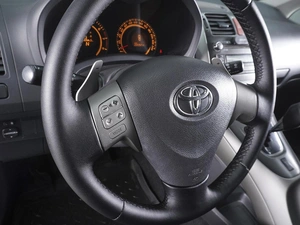 Хетчбэк Toyota Auris 2007 года, 797000 рублей, Ростов-на-Дону