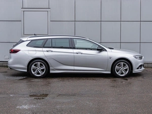 Универсал Opel Insignia 2020 года, 2169000 рублей, Санкт-Петербург