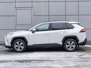 Внедорожник Toyota RAV4 2020 года, 2955000 рублей, Санкт-Петербург