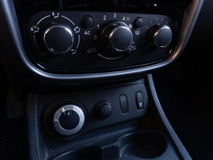 Внедорожник Renault Duster 2012 года, 849000 рублей, Саратов