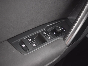 Внедорожник Volkswagen Tiguan 2018 года, 2098900 рублей, Казань