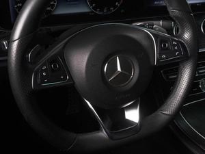 Седан Mercedes-benz E-класс 2017 года, 2709000 рублей, Красный Пахарь
