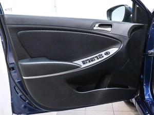 Хетчбэк Hyundai Solaris 2015 года, 929000 рублей, Красноярск