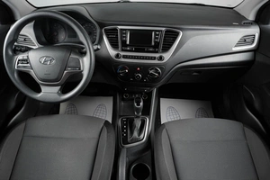 Седан Hyundai Solaris 2017 года, 1489000 рублей, Тюмень