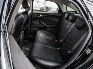 Седан Ford Focus 2011 года, 979000 рублей, Краснодар