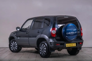 Внедорожник Chevrolet Niva 2015 года, 749000 рублей, Томск